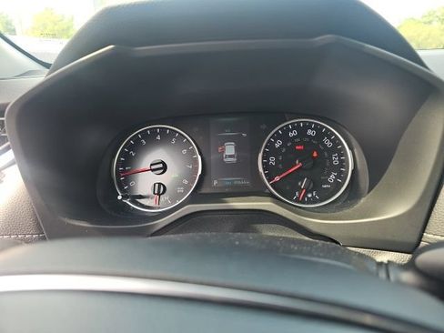 Used 2022 Toyota RAV4 XLE w/ Convenience Package AWD/4WD image 2