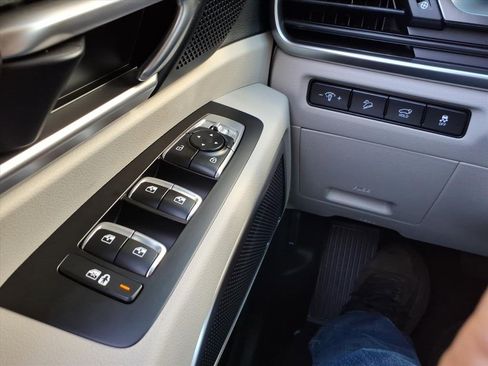 New 2025 Kia Telluride S image 15