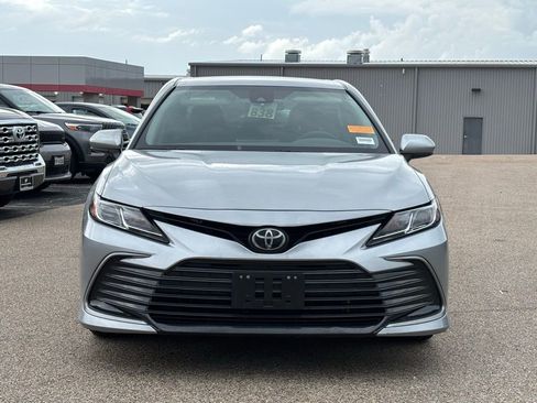 Used 2024 Toyota Camry LE image 3