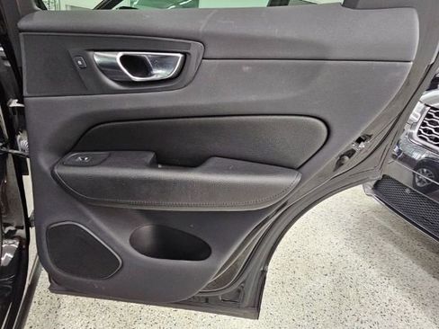 Used 2019 Volvo XC60 T5 Momentum image 27