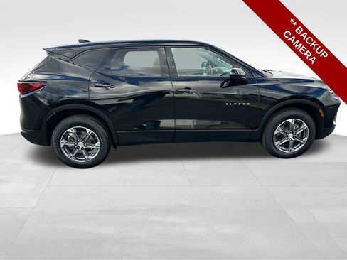 Used 2023 Chevrolet Blazer LT w/ Driver Confidence Package image 9
