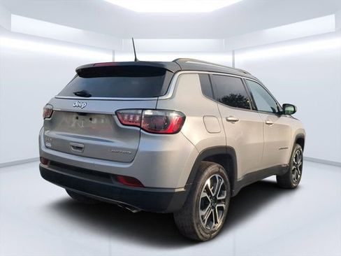 Used 2022 Jeep Compass Limited AWD/4WD image 3