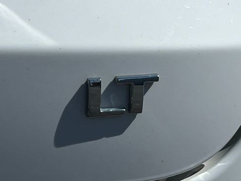 Used 2024 Chevrolet Trax LT w/ Driver Confidence Package FWD image 7