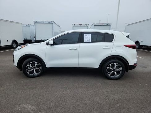 Used 2022 Kia Sportage LX image 4