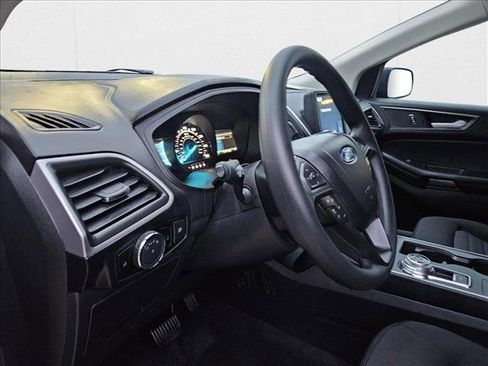 New 2024 Ford Edge SE image 3