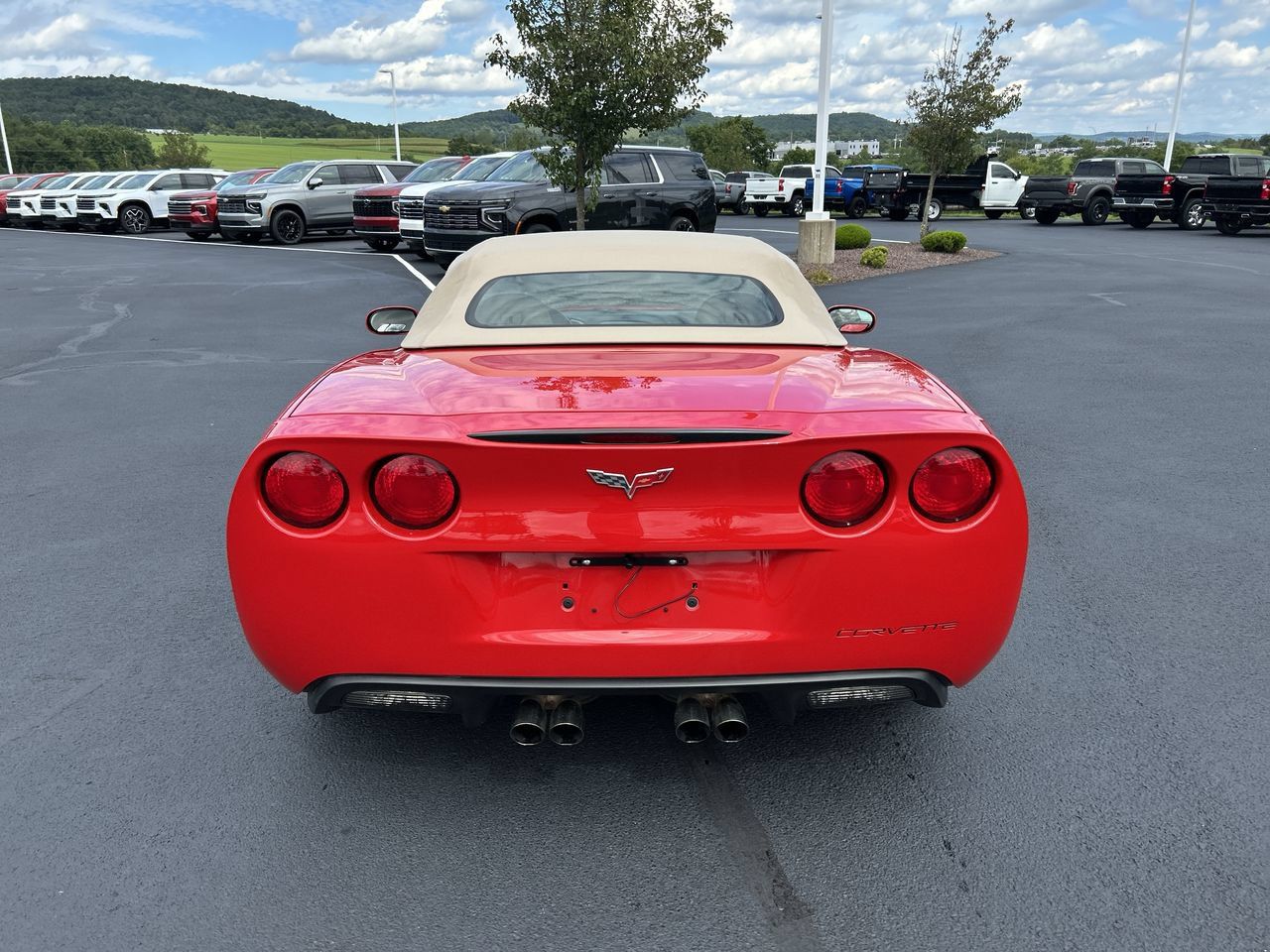 Used 2005 Chevrolet Corvette Convertible w/ Preferred Equipment Group RWD image 6