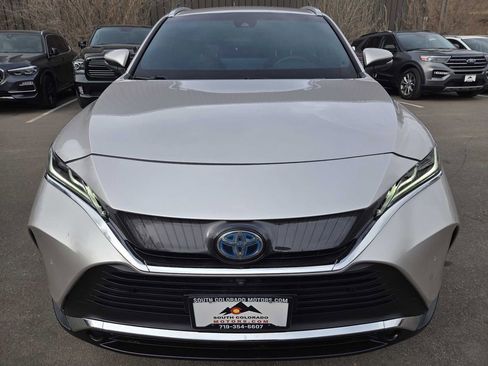 Used 2021 Toyota Venza Limited image 2