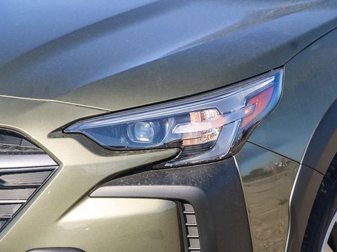 New 2025 Subaru Outback Limited image 8