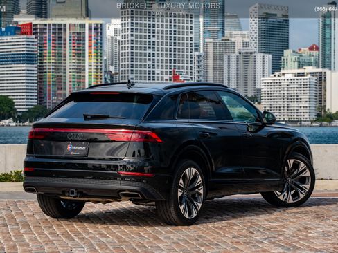 Used 2025 Audi Q8 Prestige image 4