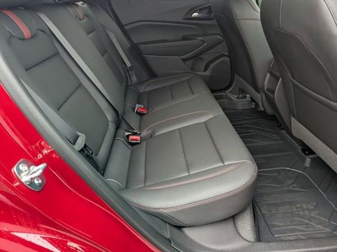 New 2026 Chevrolet Trax RS w/ Sunroof Package image 32