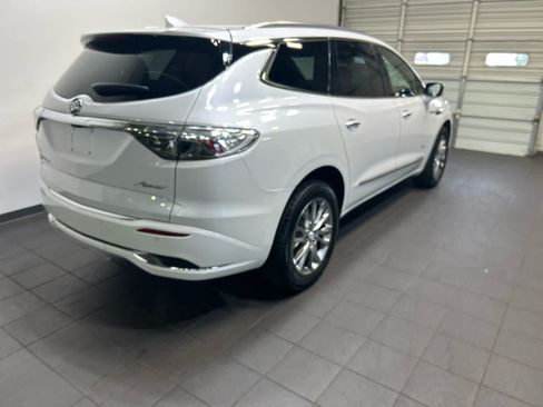 Used 2023 Buick Enclave Avenir w/ Avenir Technology Package AWD/4WD image 3