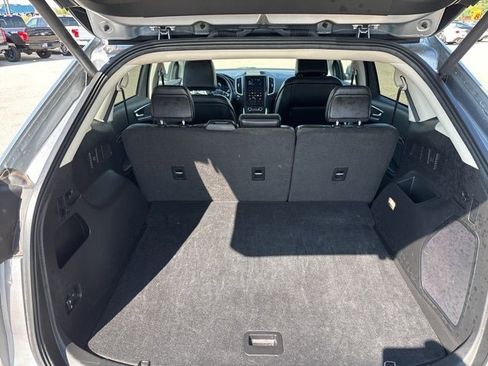 Used 2024 Ford Edge Titanium image 5