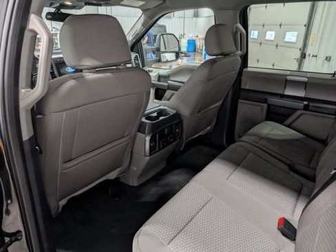 Used 2022 Ford F450 XLT w/ XLT Premium Package image 19