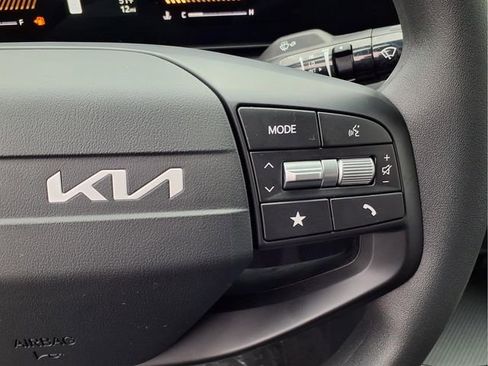 New 2026 Kia K4 LXS image 11