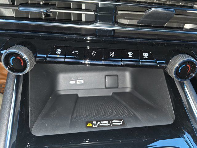 New 2026 Chevrolet Traverse RS FWD image 32