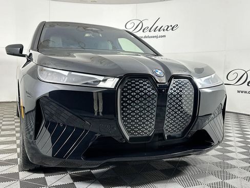 Used 2023 BMW iX xDrive50 w/ Premium Package image 30