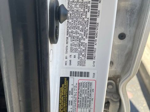 Used 2005 Toyota Tacoma PreRunner RWD image 12