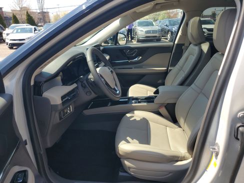 Certified 2023 Lincoln Corsair AWD w/ Equipment Group 101A image 12