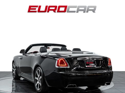 Used 2017 Rolls-Royce Dawn RWD image 4