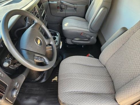Used 2025 Chevrolet Express 3500 w/ Power Convenience Package image 5