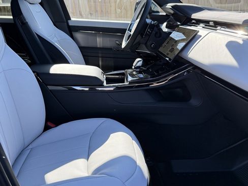 New 2025 Land Rover Range Rover Sport Dynamic SE image 12