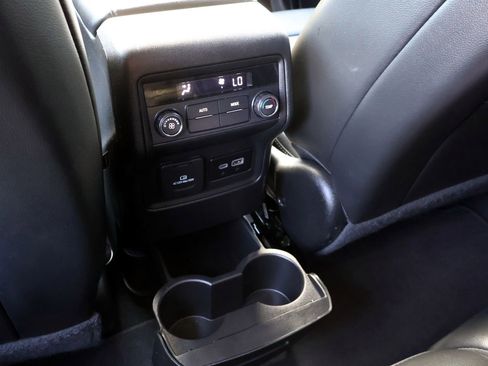 Used 2023 GMC Acadia SLT AWD/4WD image 21