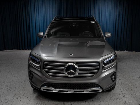 New 2026 Mercedes-Benz GLB 250 4MATIC image 2