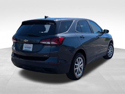 Used 2022 Chevrolet Equinox LS AWD/4WD image 8