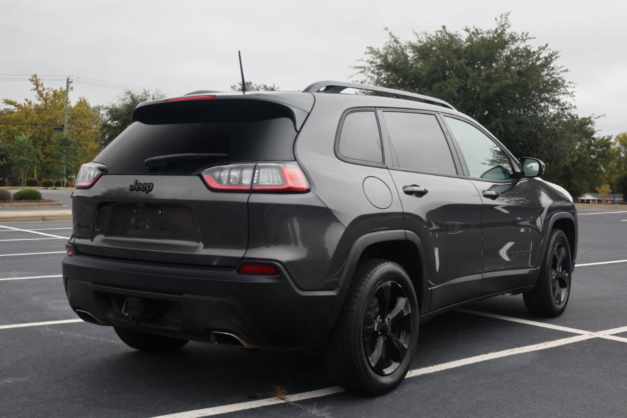 Used 2019 Jeep Cherokee Latitude Plus AWD/4WD image 5