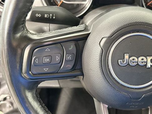 Used 2021 Jeep Gladiator Sport image 20