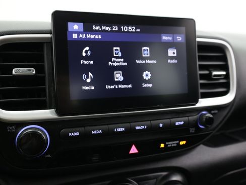 Used 2024 Hyundai Venue SEL FWD image 21