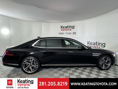 Used 2023 Genesis G90 3.5T image 3