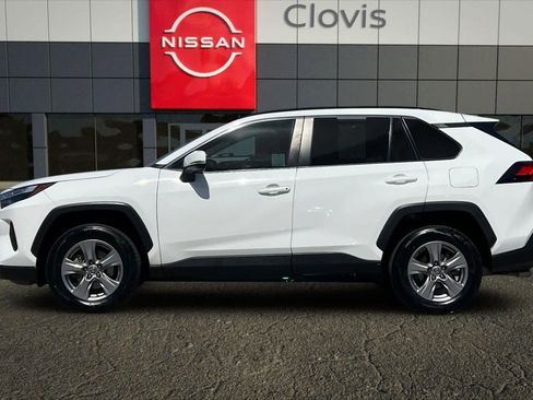 Used 2022 Toyota RAV4 XLE w/ Convenience Package FWD image 6
