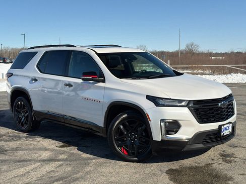 Used 2022 Chevrolet Traverse Premier w/ Redline Edition image 6