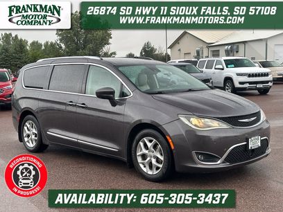 Used 2018 Chrysler Pacifica Touring-L Plus