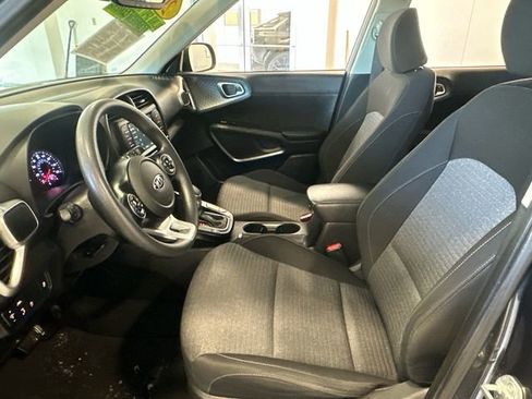 Used 2021 Kia Soul S image 25