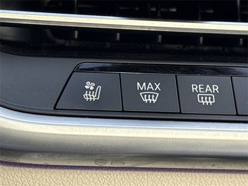 Used 2020 BMW X5 M50i w/ Premium Package image 28