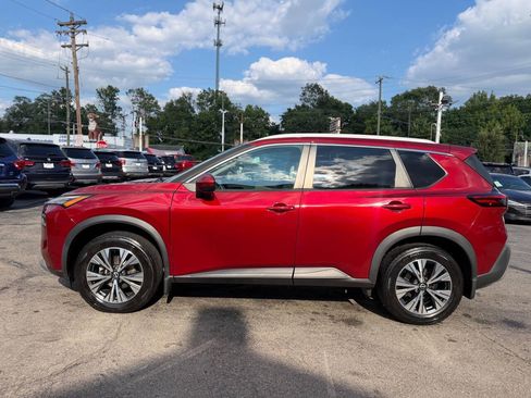 Used 2022 Nissan Rogue SV w/ SV Premium Package FWD image 5