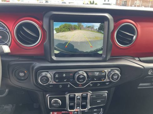 Used 2021 Jeep Wrangler Unlimited Rubicon image 19