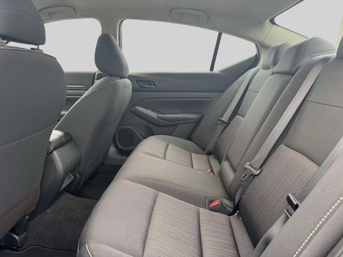 Used 2025 Nissan Altima 2.5 S FWD image 11