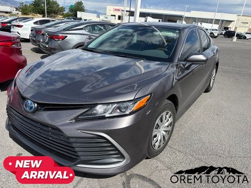 Used 2024 Toyota Camry LE FWD image 2