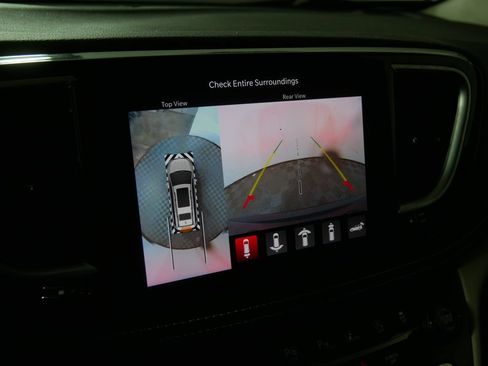 Used 2023 Chrysler Pacifica Limited w/ Uconnect Theater Family Group AWD/4WD image 30