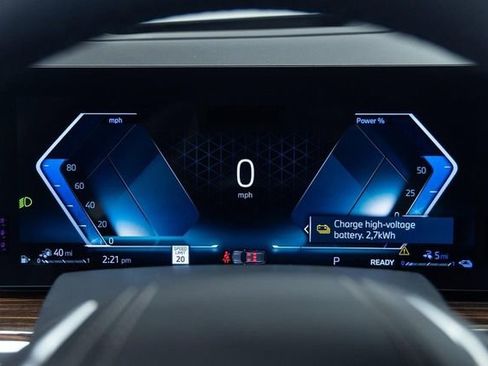 New 2026 BMW X5 xDrive50e image 2