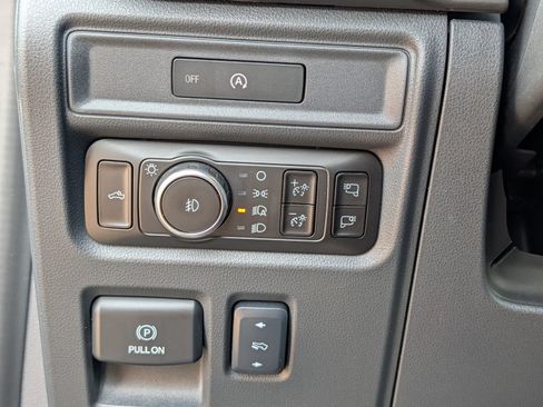 Certified 2025 Ford F150 Tremor AWD/4WD image 17