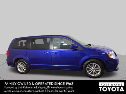 Used 2020 Dodge Grand Caravan SE FWD image 5