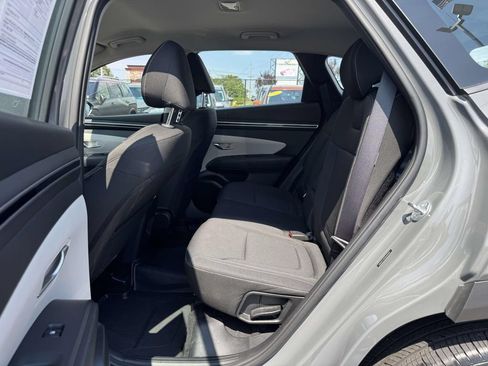 Used 2024 Hyundai Tucson SE AWD/4WD image 12