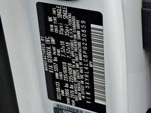 Used 2023 Kia Sorento S FWD image 26