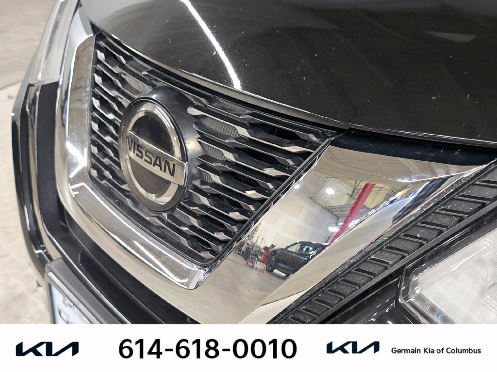 Used 2019 Nissan Rogue SV AWD/4WD image 13