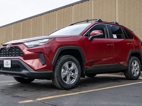 New 2025 Toyota RAV4 XLE w/ Convenience Package image 4