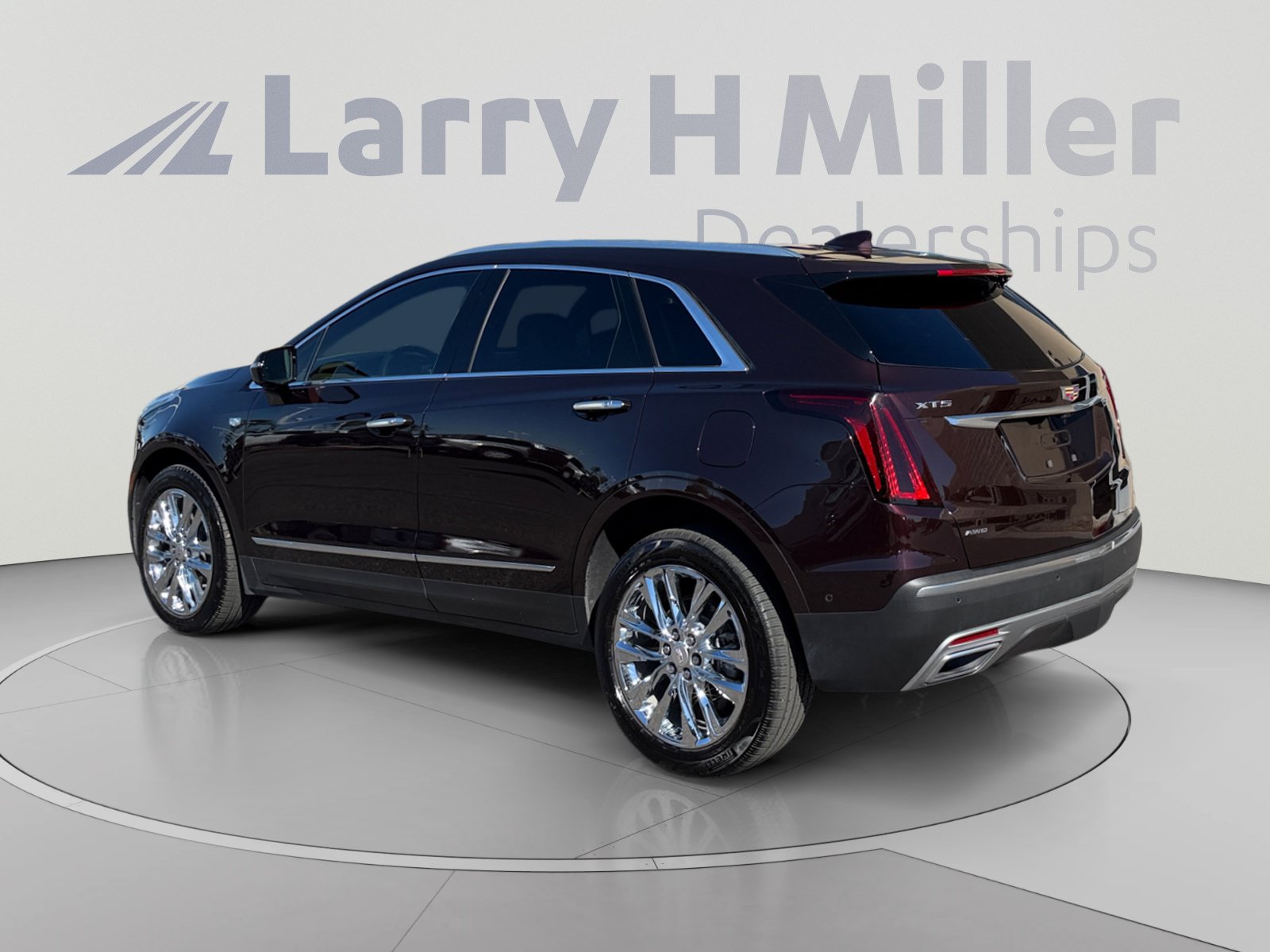 Used 2021 Cadillac XT5 Premium Luxury w/ Platinum Package AWD/4WD image 3